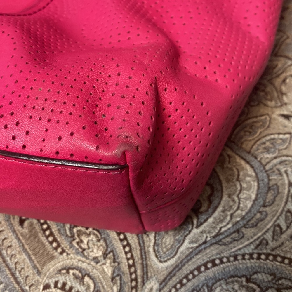 Hot pink coach purse - Picture 9 of 9